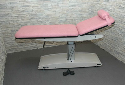 wood massage table,wood couch,wood table,wellness cabin,wellness cabins,wellness furniture,massage beds,wellness products,wellness couches,spa furniture,spa equipment